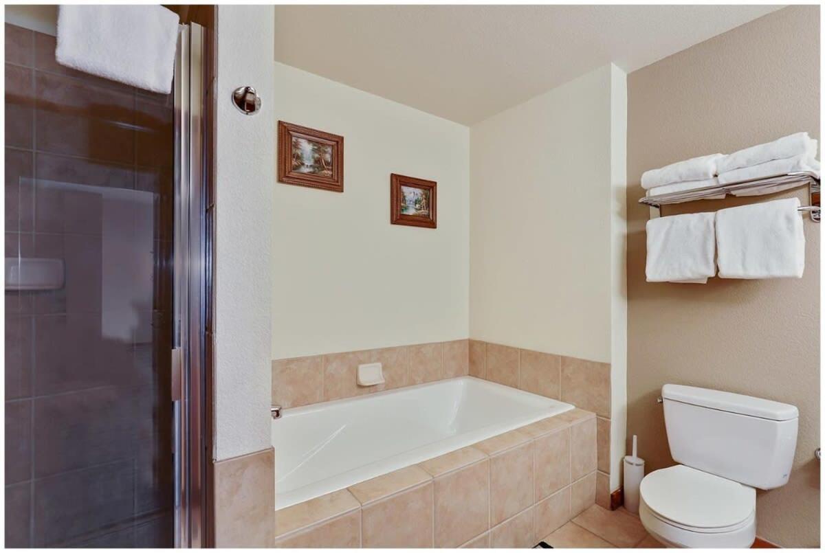 Main Street Station Getaway Villa เบรกเคนริดจ์ ภายนอก รูปภาพ